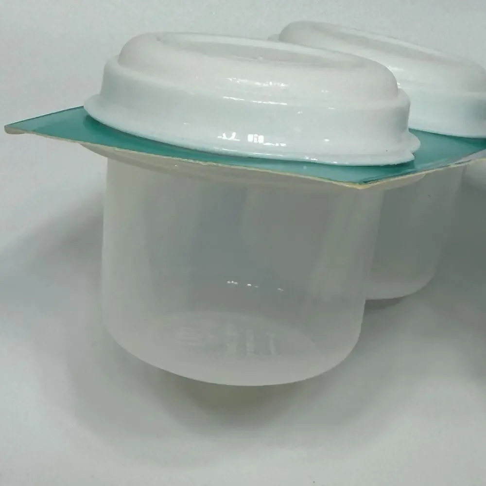 2 Vintage Rubbermaid Small Servin Saver Storage Containers 1/2 Cup #0 Almond NEW
